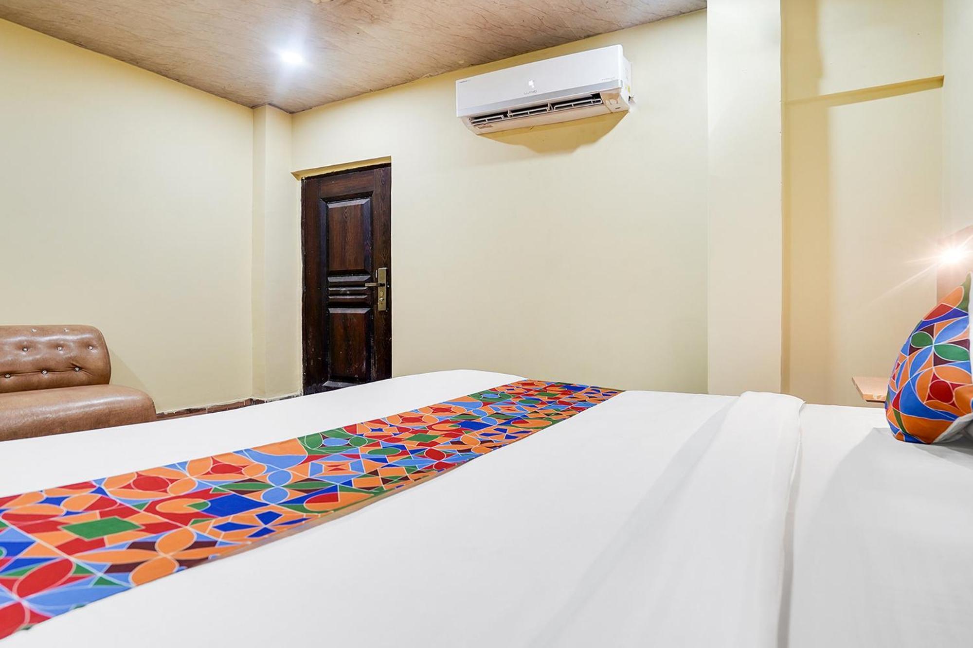 Fabhotel Reena Residency New Delhi