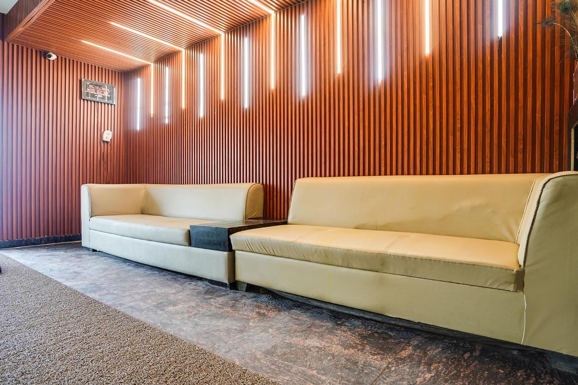 Fabhotel Reena Residency